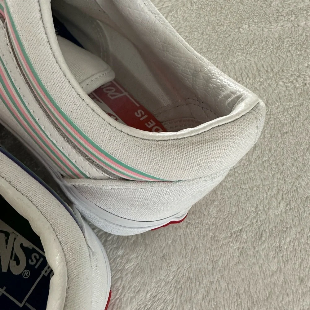 Vans Old Skool Pride Sneakers - Picture 12 of 13